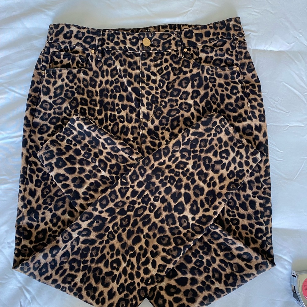 NWOT White House Blk Market leopard pants Sz 30. Never worn perfect cond. $20 - Picture 3 of 13